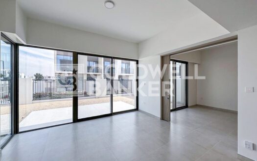 Large Plot | Corner Unit | Best Price