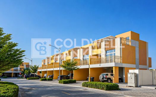 Corner Unit | Vacant | Private Landscaped Garden