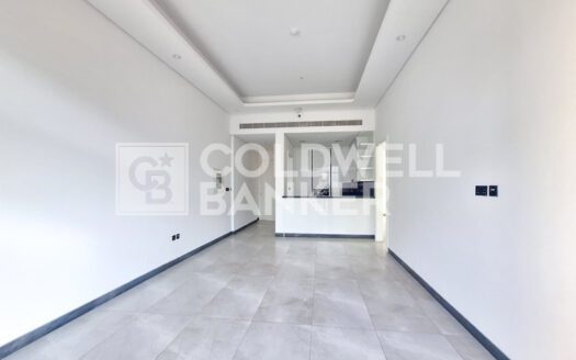 Vacant | Spacious Layout | Wide Glass Window