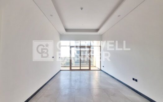 Vacant | Spacious Layout | Wide Glass Window