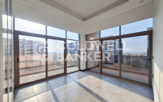Vacant | Spacious Layout | Wide Glass Window