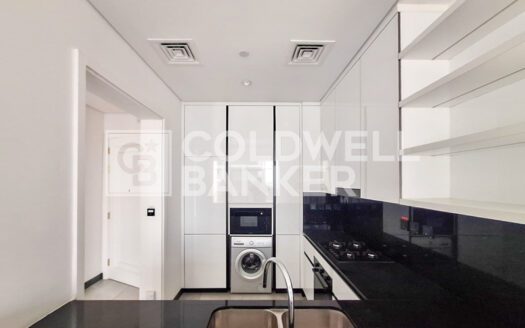 Vacant | Spacious Layout | Wide Glass Window