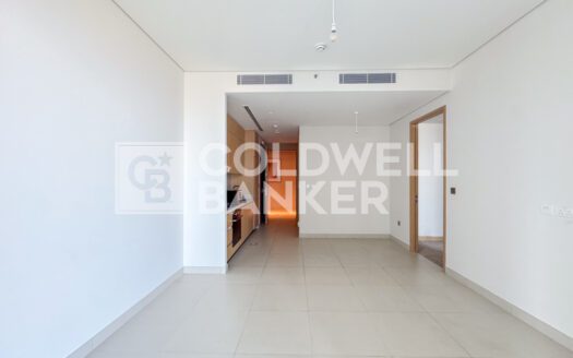 Vacant | Branded Unit by Vida | Top Floor
