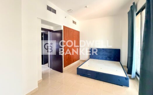 Vacant | Top Floor | Marina View