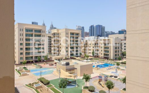 Chiller Free | High Floor | Outdoor Play Area