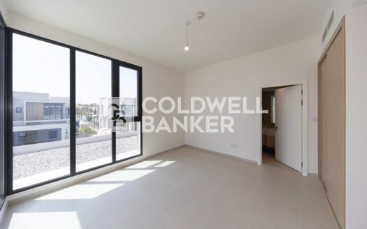 Single Row | Internal | Close to Pool
