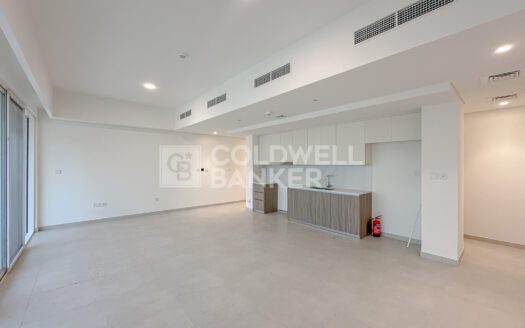 Single Row | Vacant | Large Layout