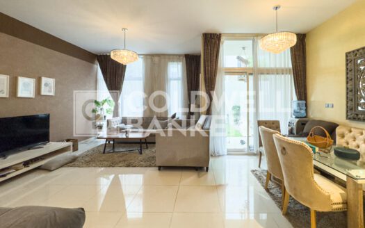 Fully Furnished | Vacant | Mid Unit