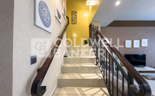 Fully Furnished | Vacant | Mid Unit