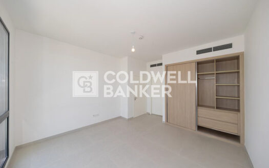 Single Row | Corner Unit | Close to Park