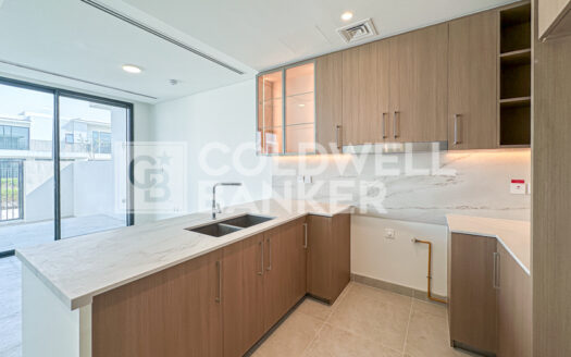 Single Row | Vacant | Close to Park