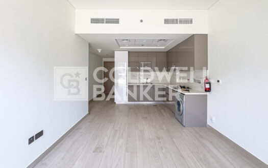 Vacant | Semi Fitted | Community View