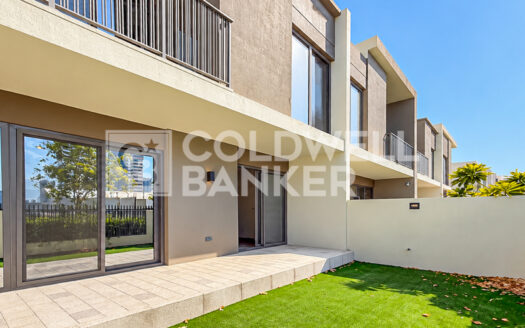 Pool & Park View | Landscaped | Kitchen Appliances