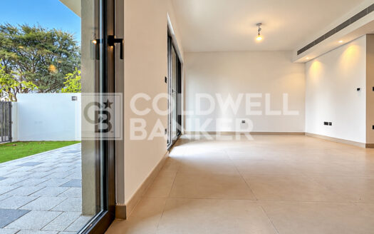 Pool & Park View | Landscaped | Kitchen Appliances
