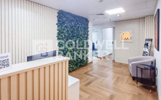 Furnished | Partitions | High Floor