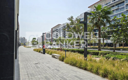Vacant | Retail Space | Visible & Accessible
