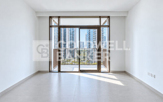 Vacant | New Building | Amazing Pool View