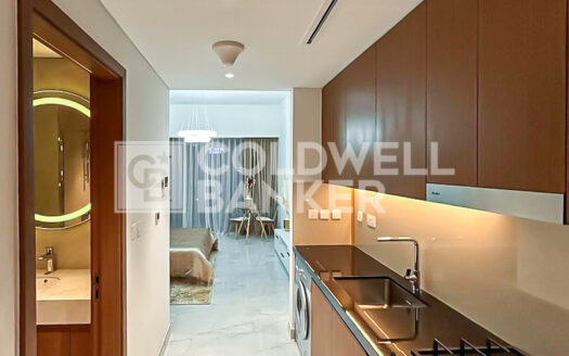 Fully Furnished | Vacant And Ready | Resale
