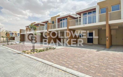 Upgraded | Fully Furnished | 12 Cheques